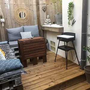 Intramuros Rare T2 Paisible Avec Terrasse Privée Et Climatisation Appartement Avignon